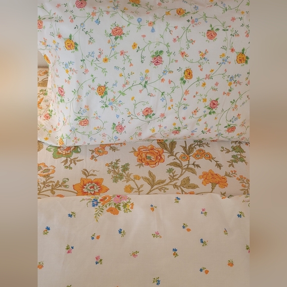 VINTAGE Single/Twin 3pc Bedding Florals Orange, Green, Blue, Yellow, Pink. - Picture 6 of 13